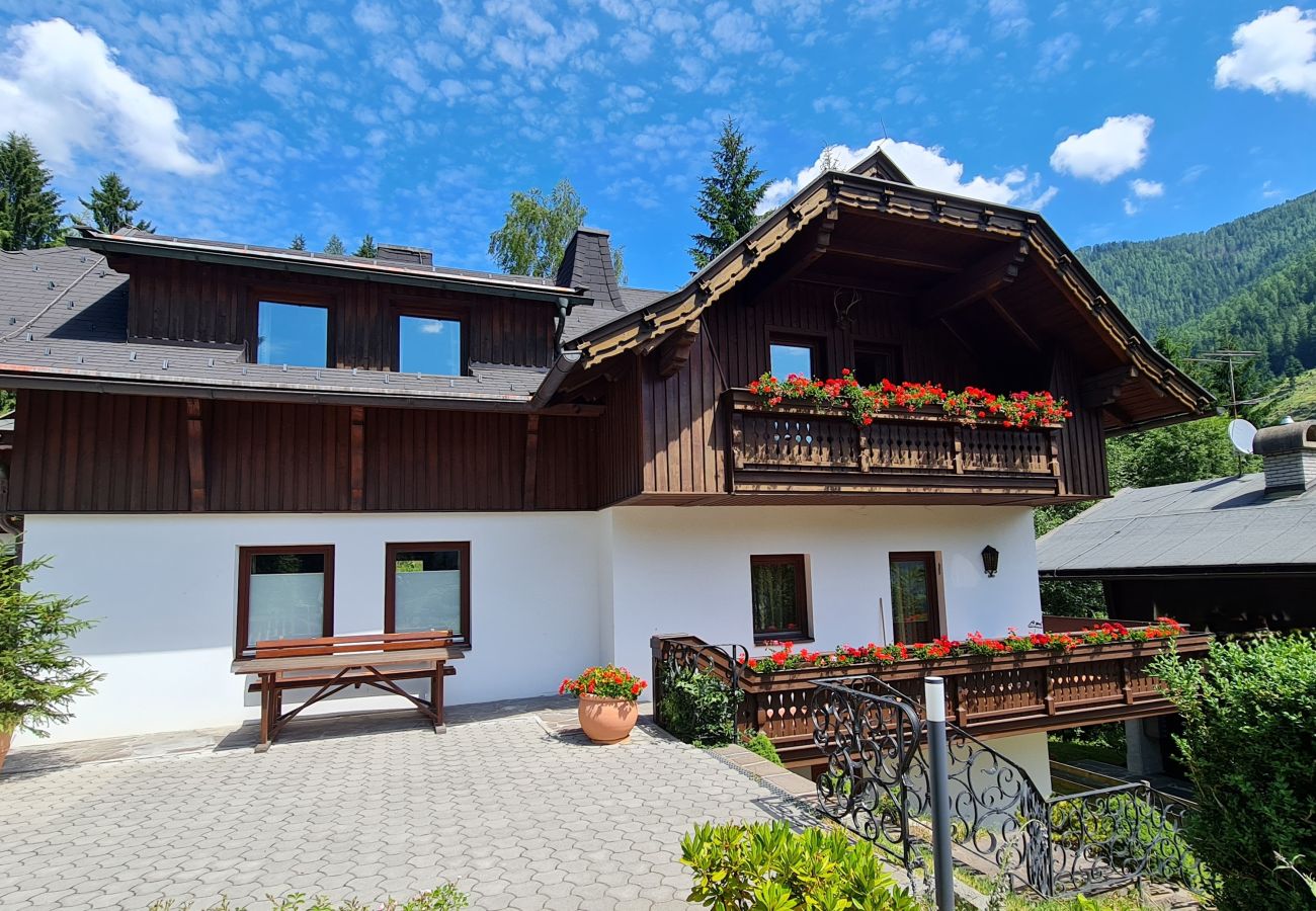 Villa in Bad Kleinkirchheim - Landhaus Finkenhof by Globalimmoservice
